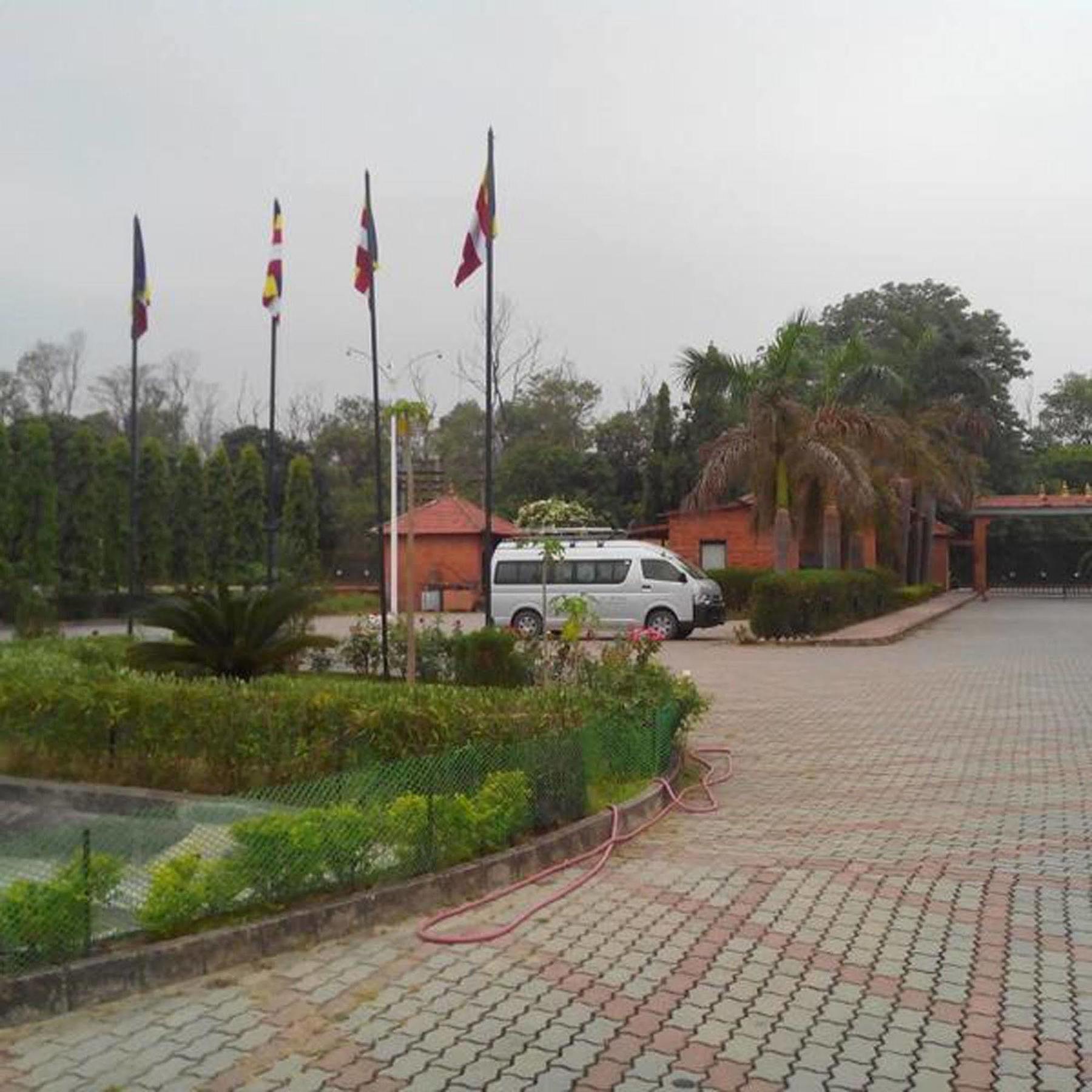 Hotel Lumbini Garden New Crystal Exterior photo