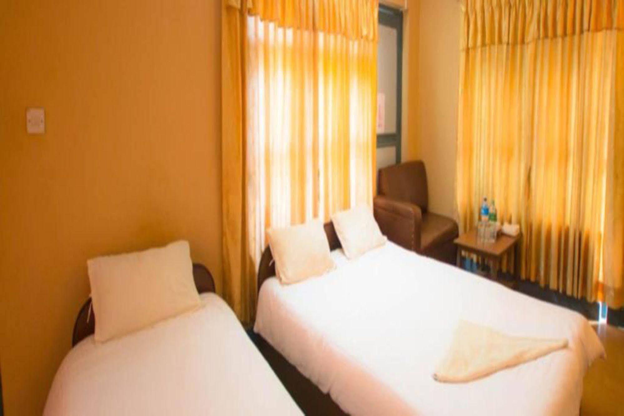 Hotel Lumbini Garden New Crystal Exterior photo